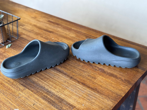 Ojotas Yeezy Slide Adidas Originales (Usado)
