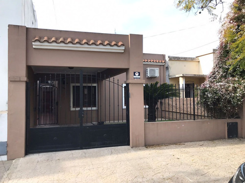 Casa Céntrica En Dr. Muñiz 332