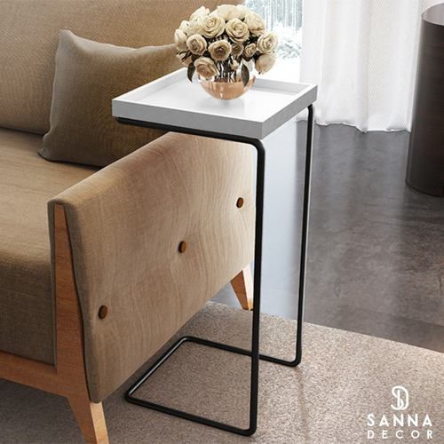 Mesa De Apoio Sofá Anny Base Metal Preto Tampo Branco
