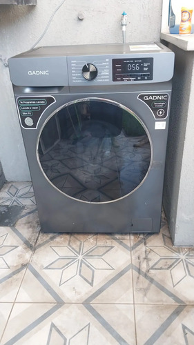 3064468639