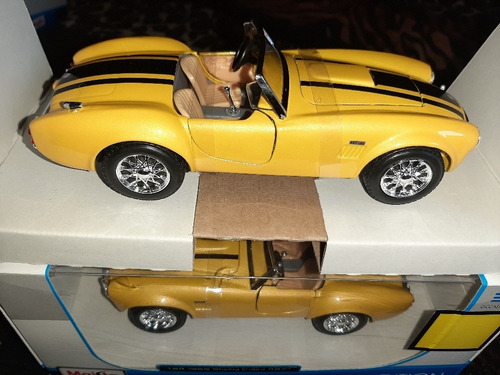 Autos De Coleccion Material: Metalico,escal 1:24 18cm Maisto