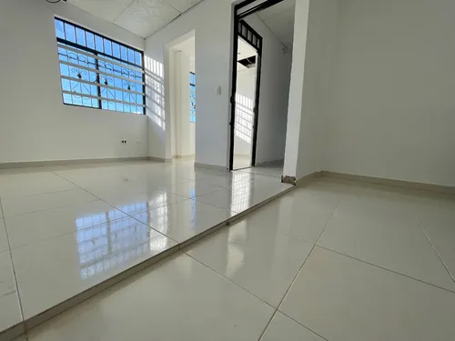 Bodega Con Local En Arriendo