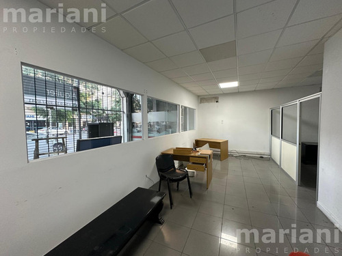 Alq - Local De 2.500m2 En 3 Plantas - Av. Belgrano 900