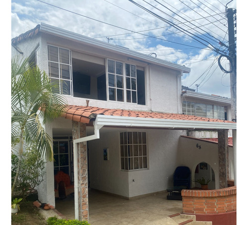 Vendo Hermosa Casa En Prados De Santa Barbara Totalmente Remodelada