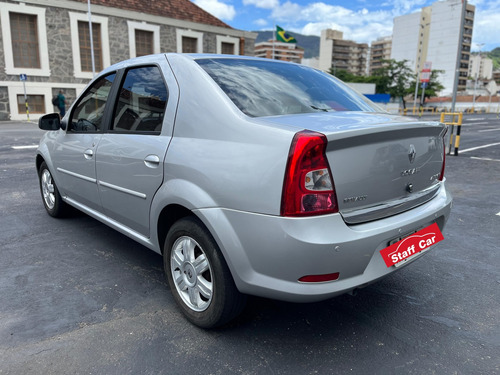 Renault Logan 1.6 EXPRESSION 16V FLEX 4P AUTOMÁTICO
