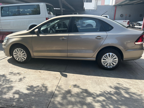 Volkswagen Vento 1.6 Starline At