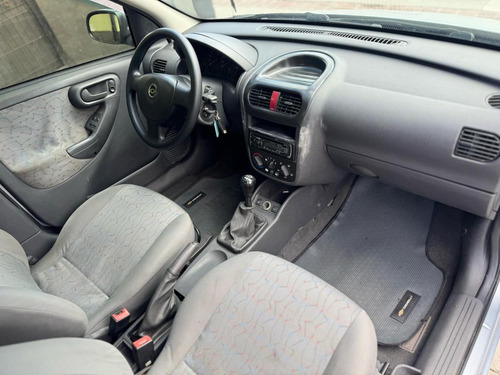 Chevrolet Corsa Sedan 1.8 MPFI 8V FlexPower