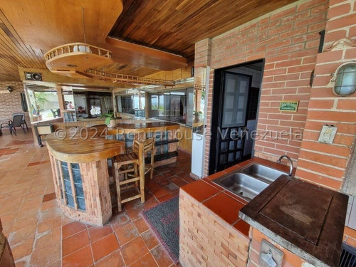 Se Vende Casa En Prados Del Este Mls #25-2251