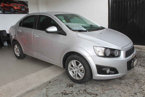Imagen 1 de 15 de Chevrolet Sonic 2016 4p Lt L4/1.6 Aut