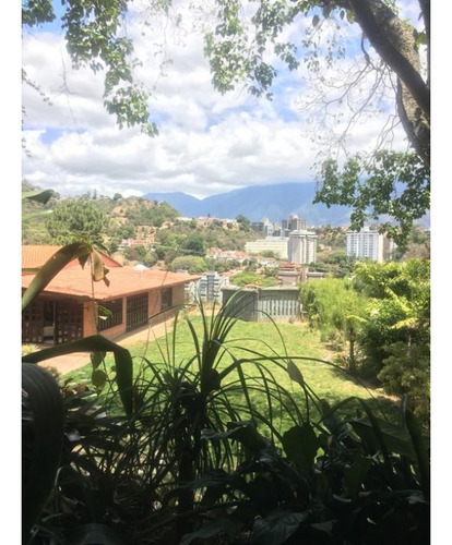 En Venta Casa 680m2 6h/6b/11p Cerro Verde 6194