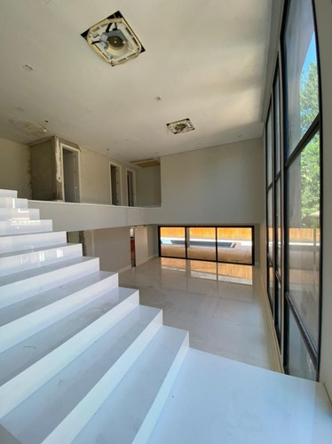 Imagem 6 de 23 de Linda Casa No Tamboré 2 - Ca0795