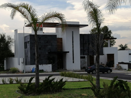 Imagen 4 de 27 de Casa En Venta En Altarica