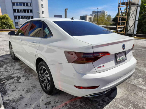 Imagen 6 de 15 de Volkswagen Jetta 2019 4p Highline L4/1.4/t Aut