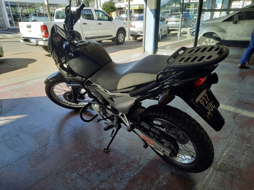 Imagen 3 de 12 de Honda Falcon 400