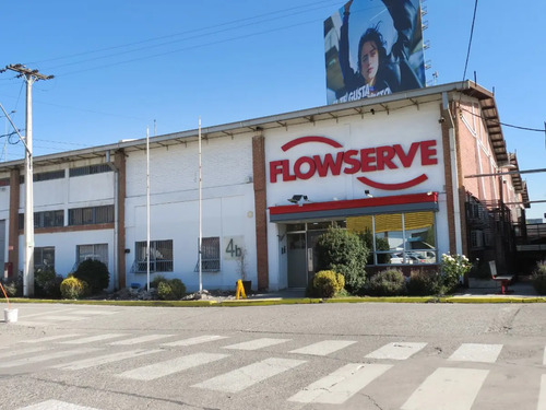 Bodega Con Oficinas, 406 M2 En Condominio Costanera Norte