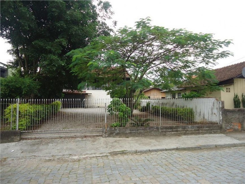 Casa No Bairro Itoupava Norte, Com Área Total De 568,00 M² E Área Construída De Aproximadamente 188,00 M². - 3572809v