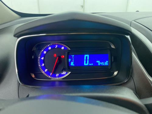 Imagen 19 de 25 de Chevrolet Tracker Ls Mt 1.8