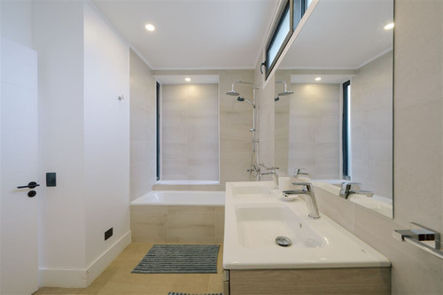 Moderna Y Nueva Casa En Condominio Polo De Maitencillo