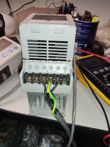 Variador De Velocidad 0.5 Hp A 220 Vca Marca Allen Bradley (Usado)