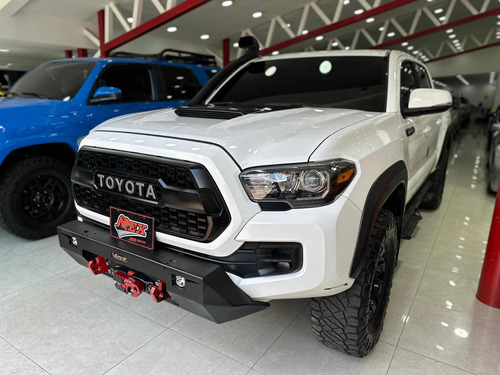 Toyota Tacoma .