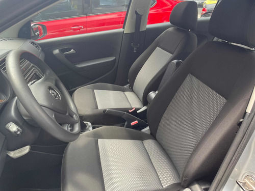 Imagen 7 de 10 de Volkswagen Vento 2019 1.6 Confortline Mt