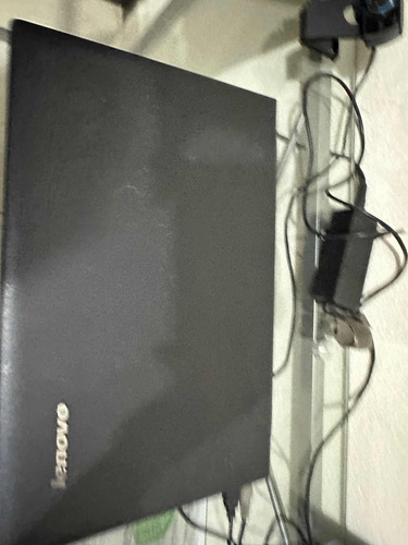 Laptop Lenovo Negra Core I3