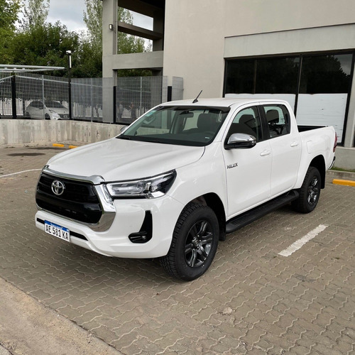 Toyota Hilux 2.8 Cd Srv 177cv 4x2