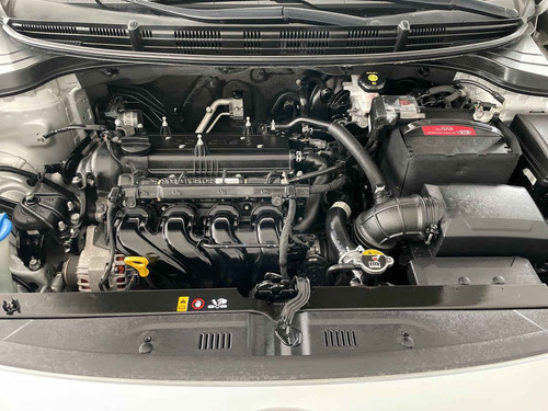 Imagen 14 de 15 de Kia Kia Rio Hb 2018 5p Hb Lx, Tm6, Ve, F. Niebla, Ra-15