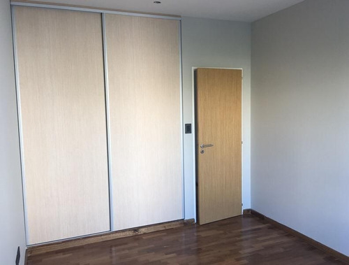 Imagen 9 de 15 de Venta De Departamento 2 Dormitorios Con Cochera En La Plata.