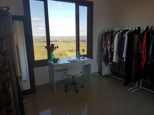 Chacra En Venta - 4 Dormitorios 4 Baños - Cocheras - 60.000mts2 - Punta Ballena, Punta Del Este