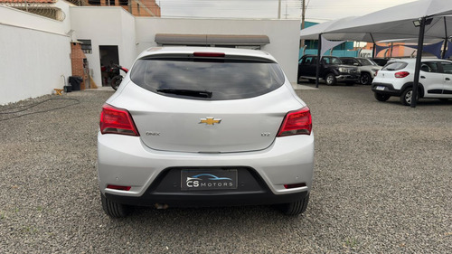 Chevrolet Onix HATCH LTZ 1.4 8V FlexPower 5p Mec.