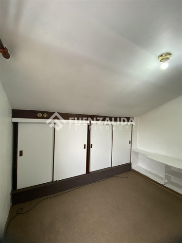 Casa En Venta De 4 Dorm. En Maipú
