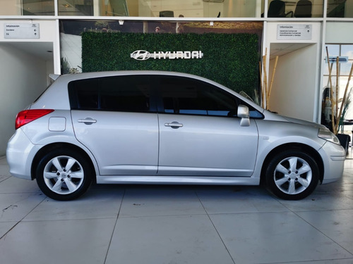 Nissan Tidda Extra Full 2012