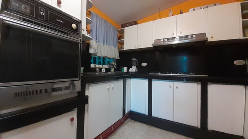 Imagen 3 de 11 de Casa En Venta En Barcelona, Sector El Saman. Inf 04248345991