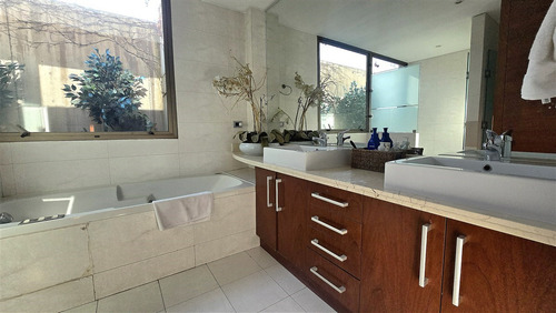 Casa Moderna En Venta En La Dehesa