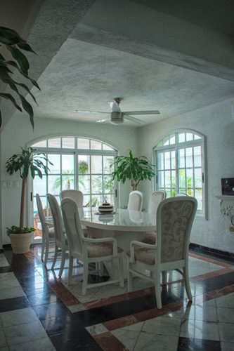 Imagen 3 de 24 de Hermosa Villa En Cancún, Zona Centro.