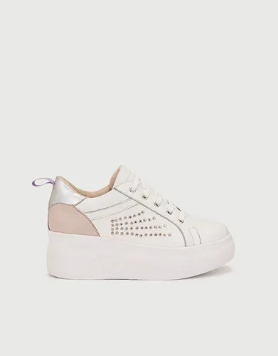 Zapatilla Viamo Con Plataforma Modelo Carpi Cuero
