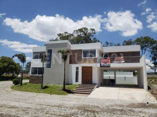 Casa Nueva En Renta En Haras Del Bosque, Fraccionamiento Lago Norte, Amozoc Pue.