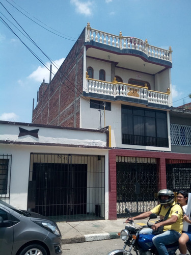 Venta De Casa Multifamiliar En El Jardín, Cali 763.