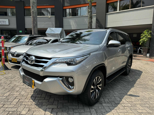 Toyota Fortuner Srv 2.7 Gasolina 2020