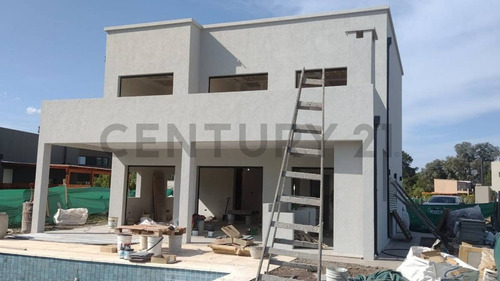 Imagen 5 de 23 de Casa Con Pileta Con 5 Cuartos En San Ramon