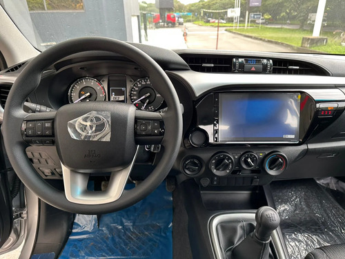 Disponible/inmediata/hilux Mec/2.4cc/2027/diesel/gris Oscura