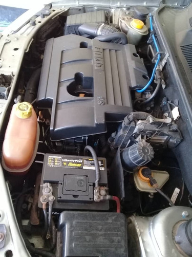 Imagen 5 de 9 de Fiat Palio 1.8 2006