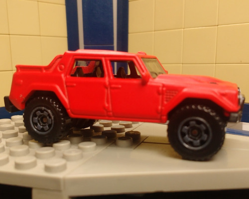 Priviet Trucks 4x4 Lamborghini Lm002 Rojo Matchbox Hw 1