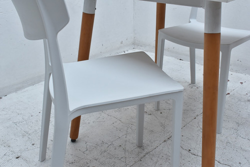 Combo Mesa Bar Eames 70 + 2 Sillas Mare - Muebles Castelar Blanco Liso