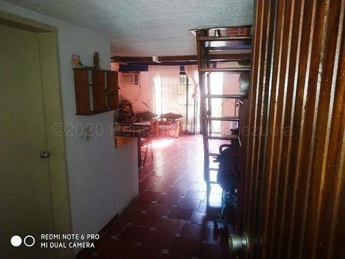 Imagen 4 de 28 de En Venta Hermoso Townhouse En Rio Chico Urbanizacion La Popita