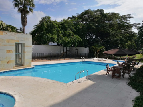 Apartamento Moderno En Condominio Campestre Altana, Barrio Pance. 131 M2, Piso 5, Ascensor, 2 Habitacioenes