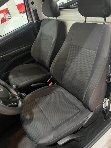 Volkswagen Saveiro 1.6 Robust Cab. Simples Total Flex 2p