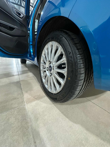 Ford Fiesta Kinetic Design 1.6 Titanium Powershift 120cv