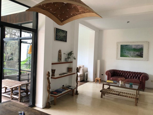 Venta Departamento, Ph En Bajo De San Isidro Con Cochera Y Pileta.